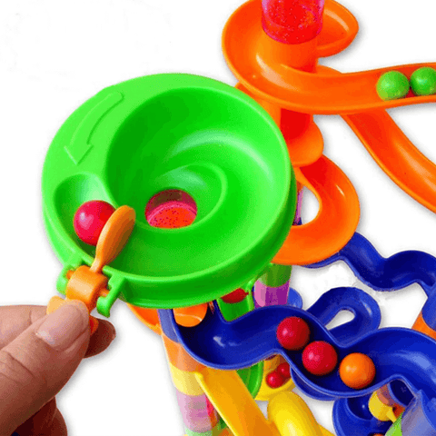 toy 105 pieces - toy- AssemblyToys- FunLearning- EducationalToys- Assemble- Fun- Development- Child Assembly- LudicLearning- BuildingWithChildren- Children's Creativity- Educational game- mamauzinha