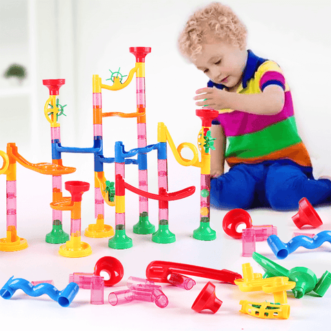 toy 105 pieces - toy- AssemblyToys- FunLearning- EducationalToys- Assemble- Fun- Development- Child Assembly- LudicLearning- BuildingWithChildren- Children's Creativity- Educational game- mamauzinha